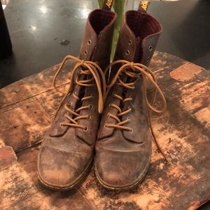 Dr Martens Stratford Brown Boot Size US9